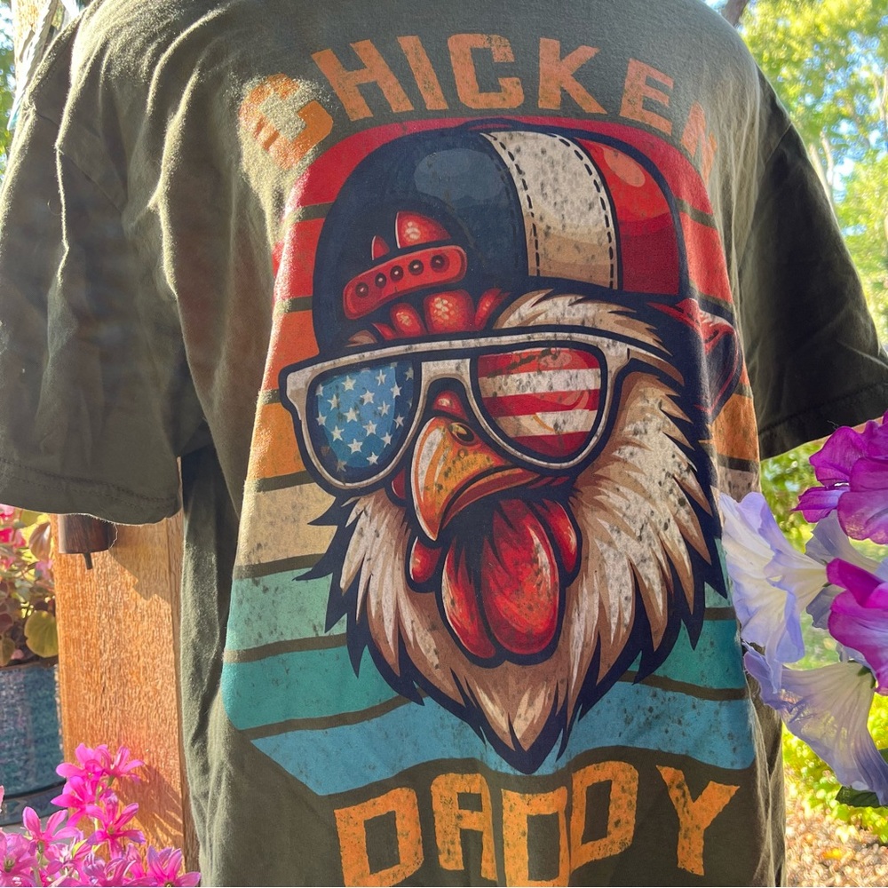 Vintage “Chicken Daddy” Army Green Funny Graphic Pullover Crew Tee